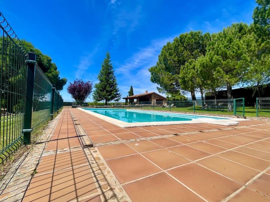 Quinta Mazagatos Segovia Villa ลา ลาสตริญา ภายนอก รูปภาพ